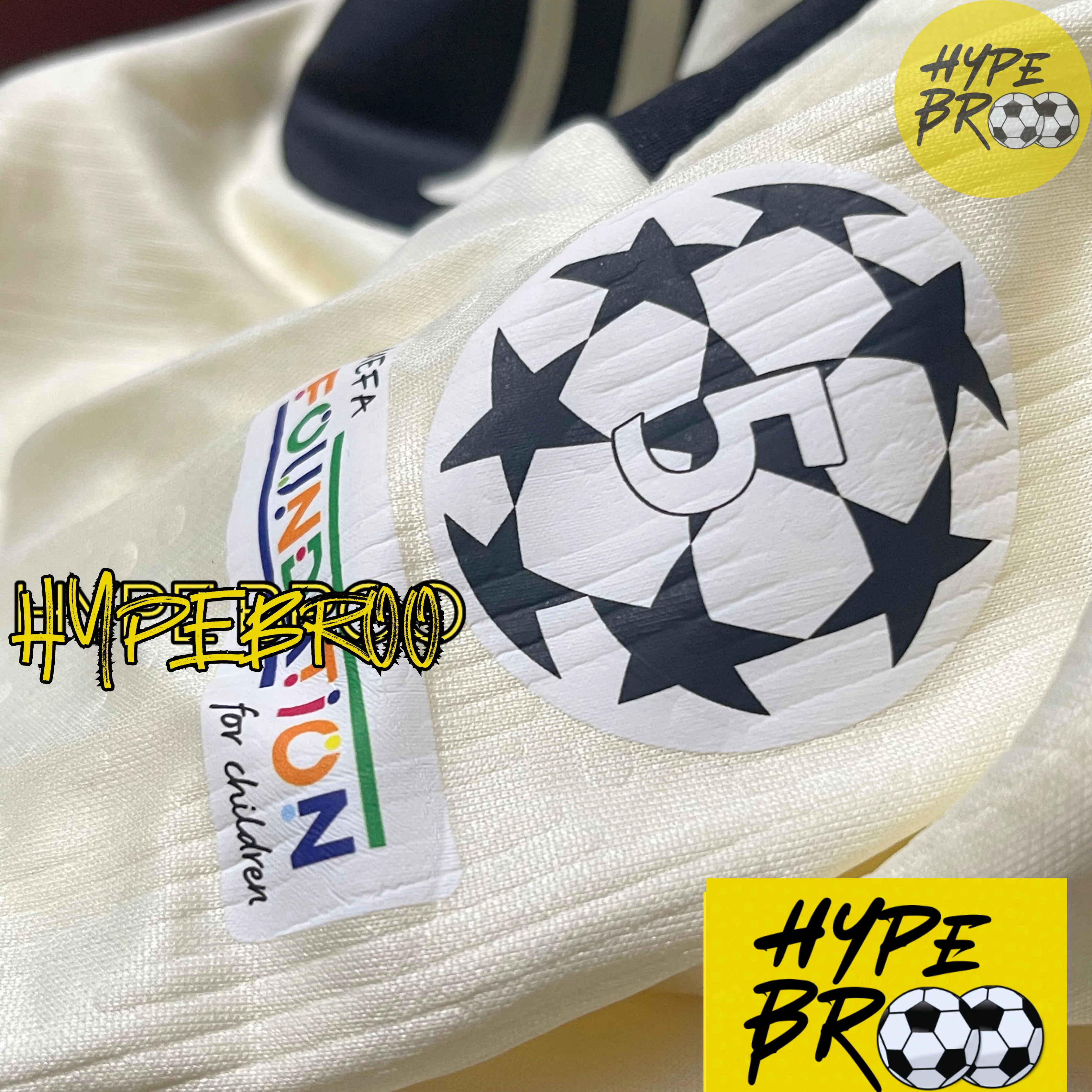 Close-up of the 5 UCL winners patch on Barcelona 2025-26 away kit