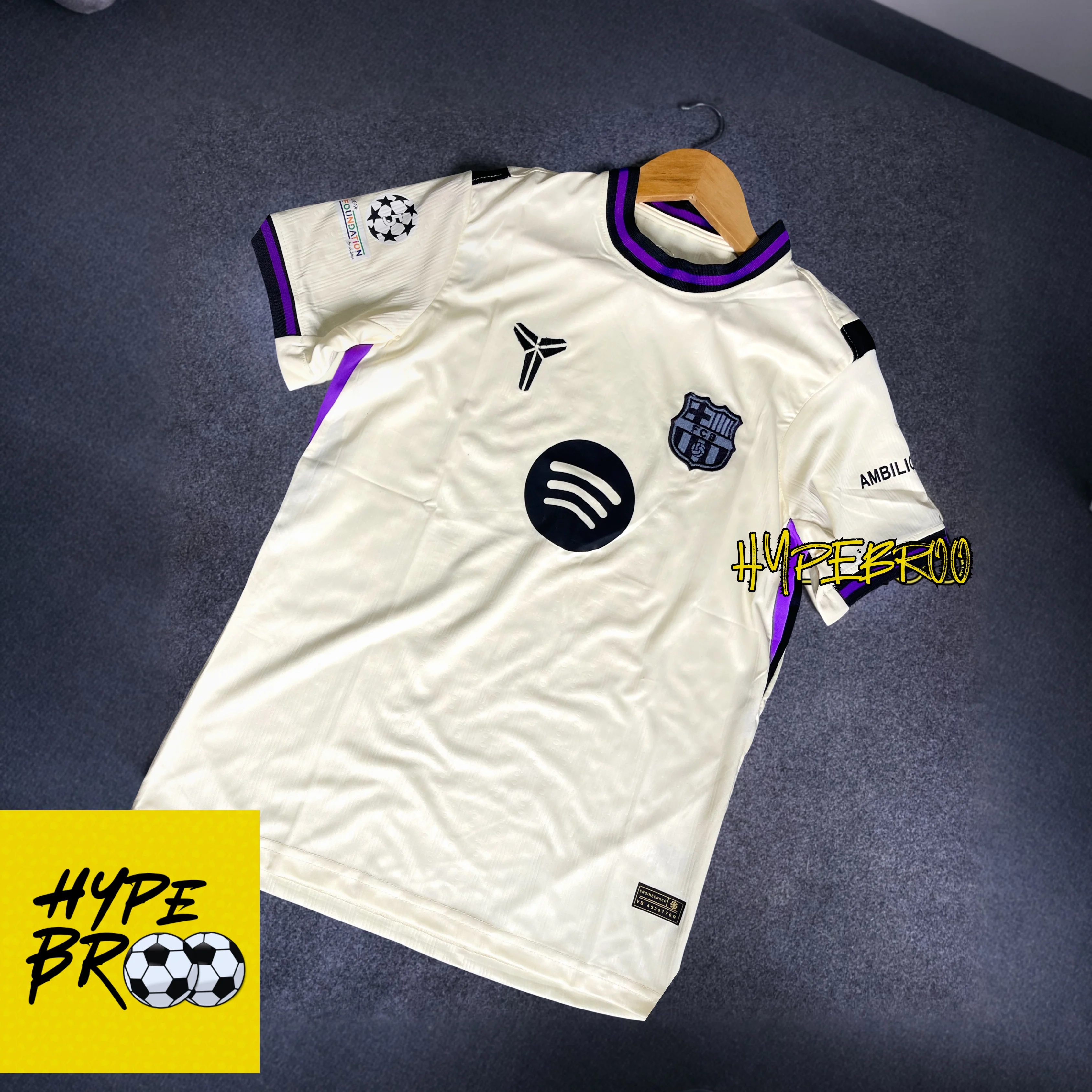 FC Barcelona 2025-26 away kit front half sleeve view – official Nike jersey