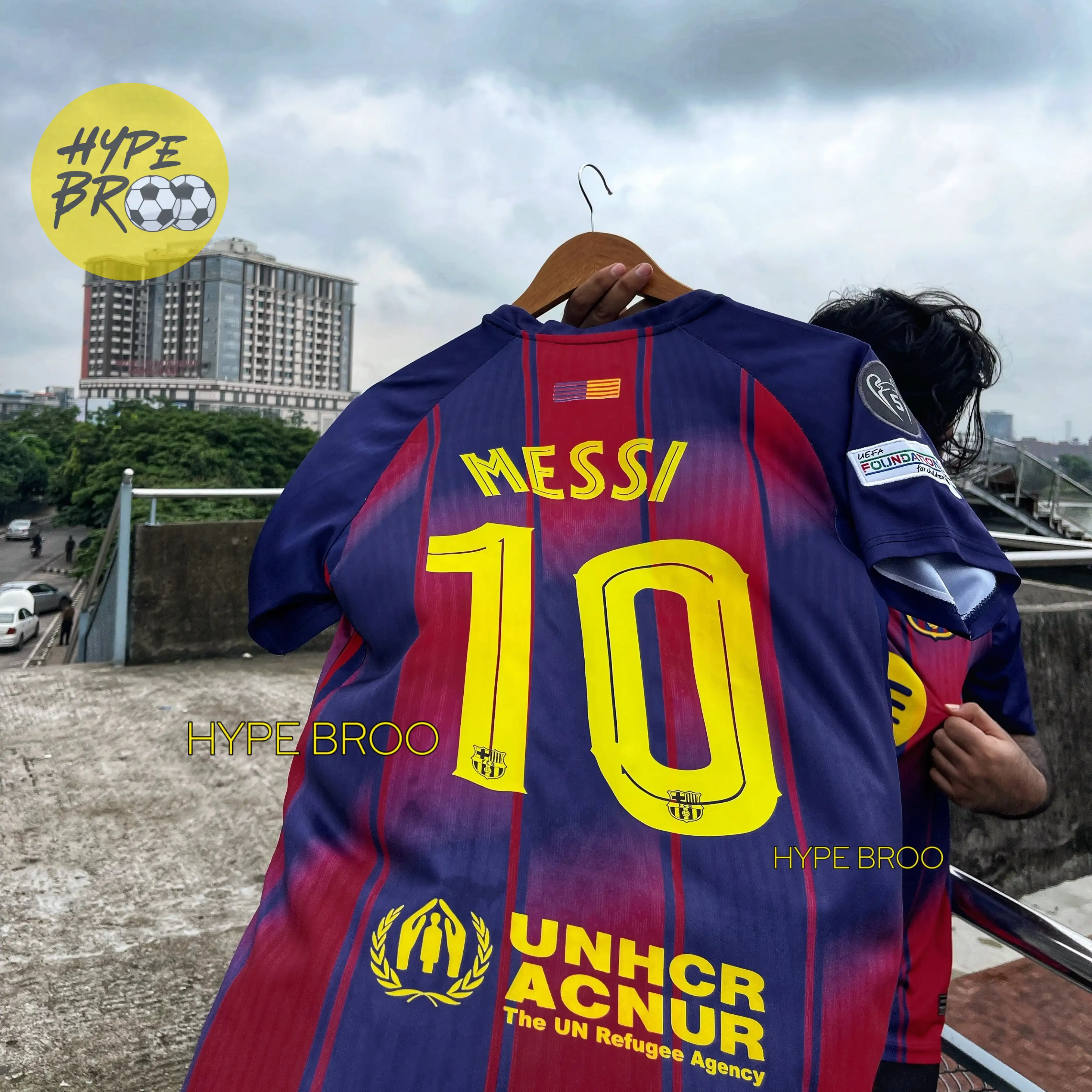 Barcelona 2025-26 home jersey backside blowing in wind with sample number print