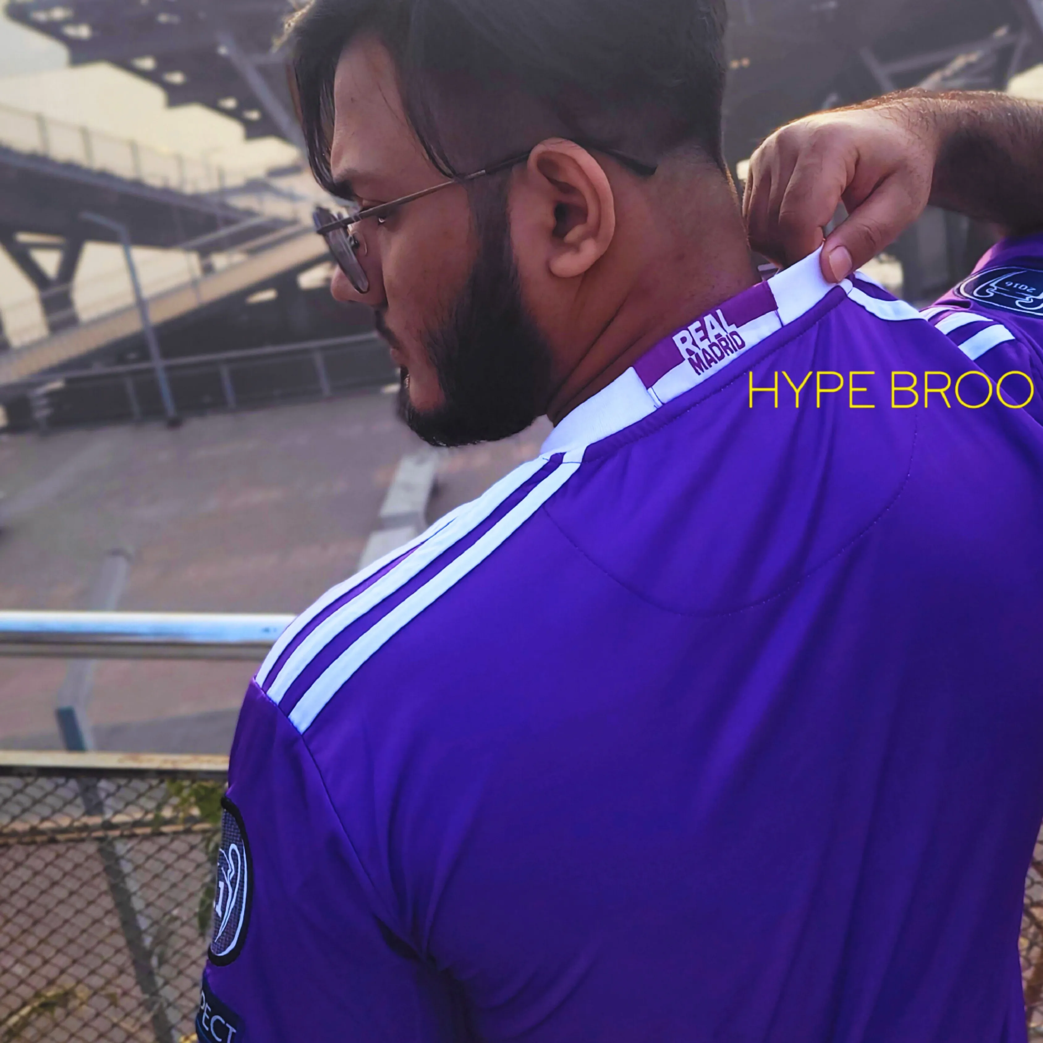 Real Madrid 2016-17 purple away jersey back view